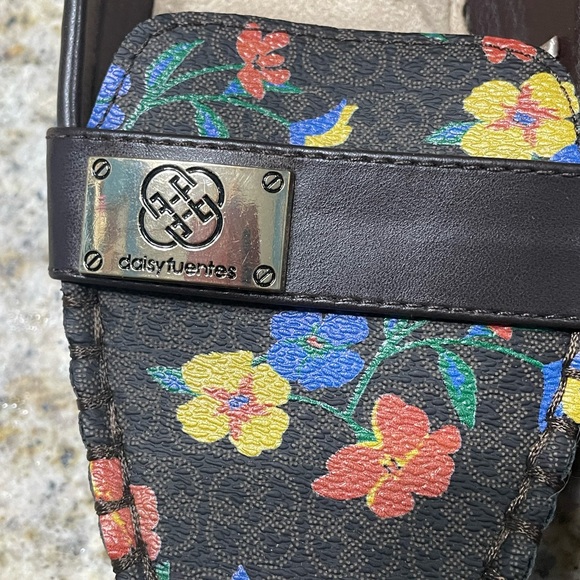 Daisy Fuentes Loafers - Picture 5 of 10